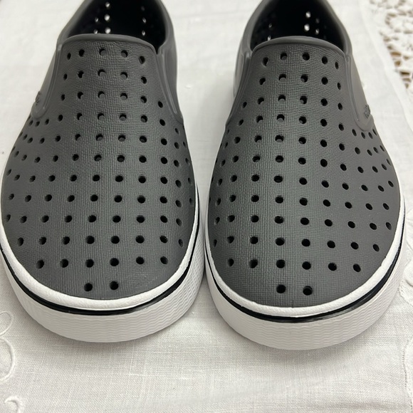 Native Shoes Gray Miles size M4/W6 - Picture 3 of 11